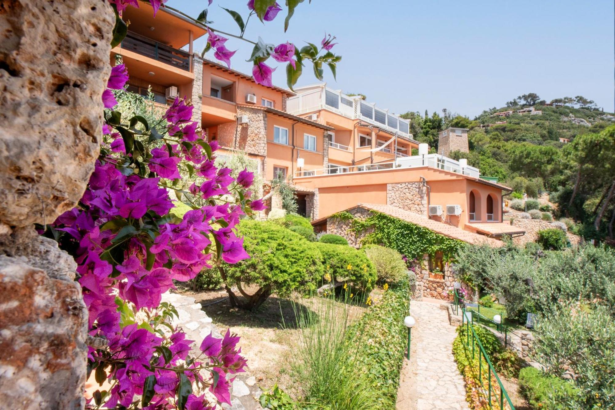 Boutique Hotel Torre Di Cala Piccola 圣托斯特凡诺港 外观 照片